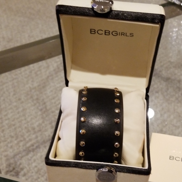 BCBGIRLS LEATHER BANGLE BRACELET WATCH - Picture 3 of 3
